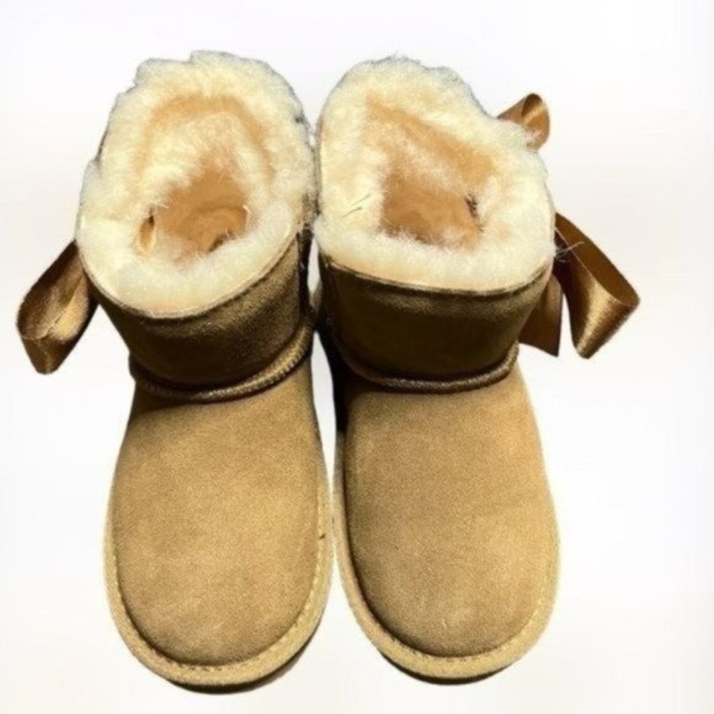PAWZ by Bearpaw Tan Chestnut Bow Leather Boots Girls Size 10 - Picture 3 of 7